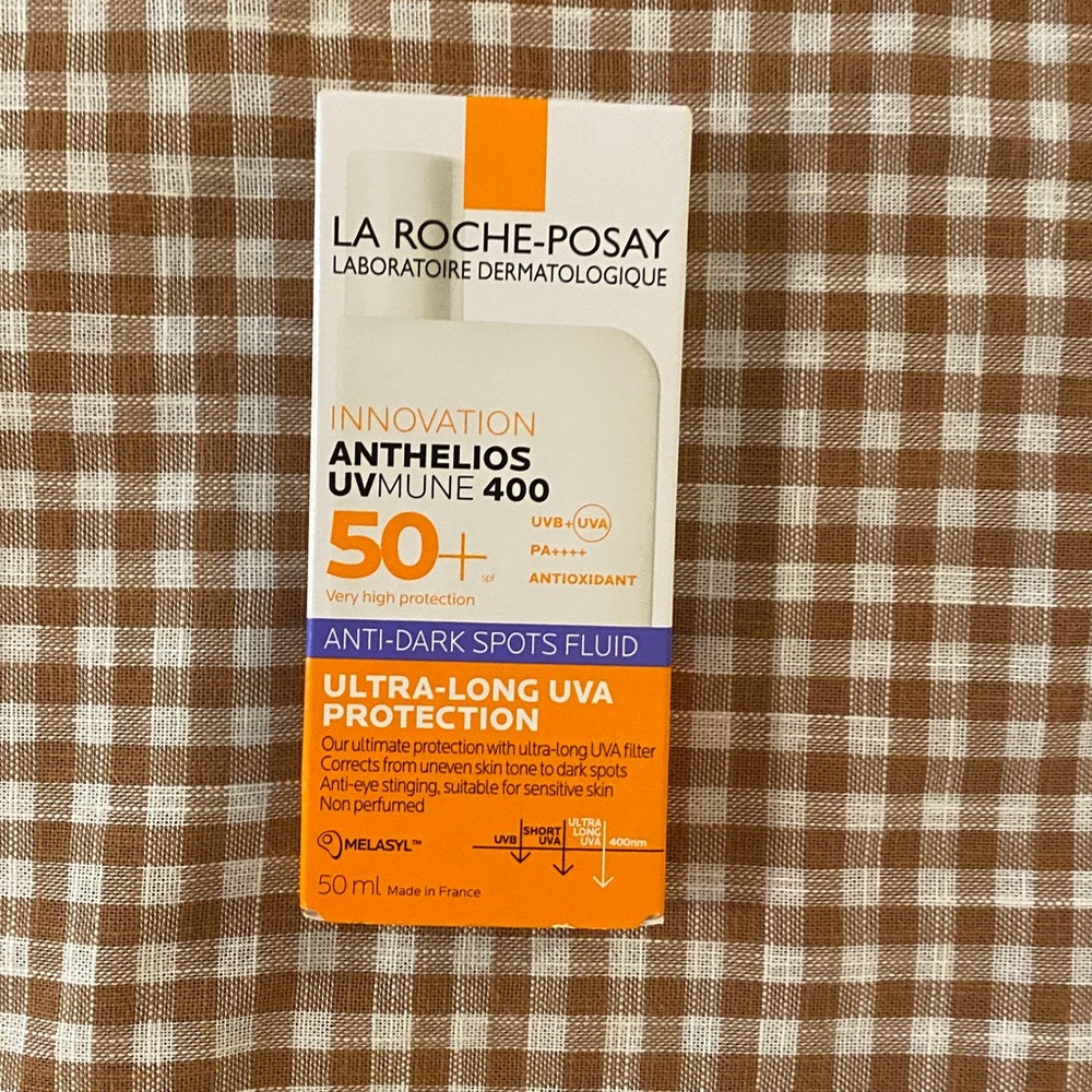 Europe Version. La Roche-Posay Anthelios UVmune Sunscreen SPF 50+